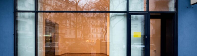 Empty,Storefront,Or,Shop,Entrance,-,Retail,For,Rent